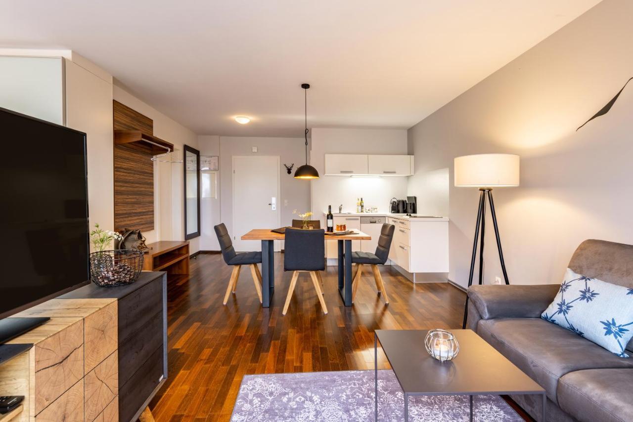 Der Sonnberg Alpinlodges - Apartments Mit Seeblick, Privater Sauna Und Self Check-In زيل أم سي المظهر الخارجي الصورة