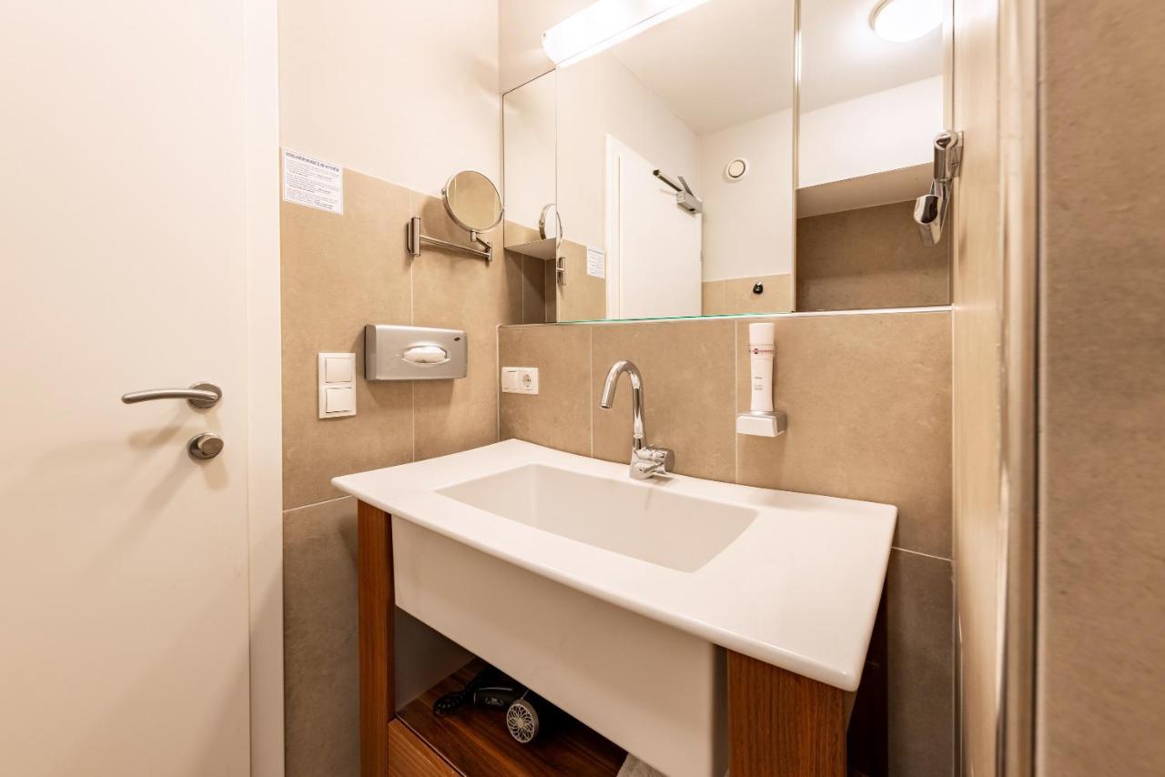 Der Sonnberg Alpinlodges - Apartments Mit Seeblick, Privater Sauna Und Self Check-In زيل أم سي المظهر الخارجي الصورة