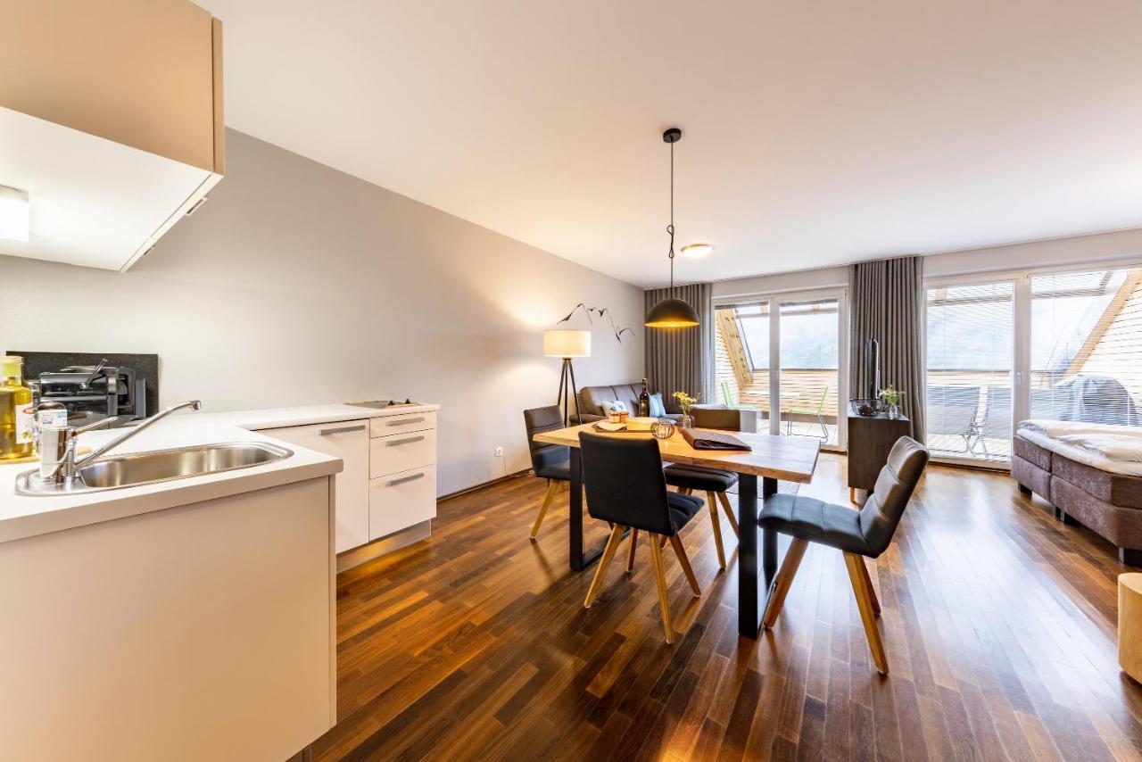 Der Sonnberg Alpinlodges - Apartments Mit Seeblick, Privater Sauna Und Self Check-In زيل أم سي المظهر الخارجي الصورة