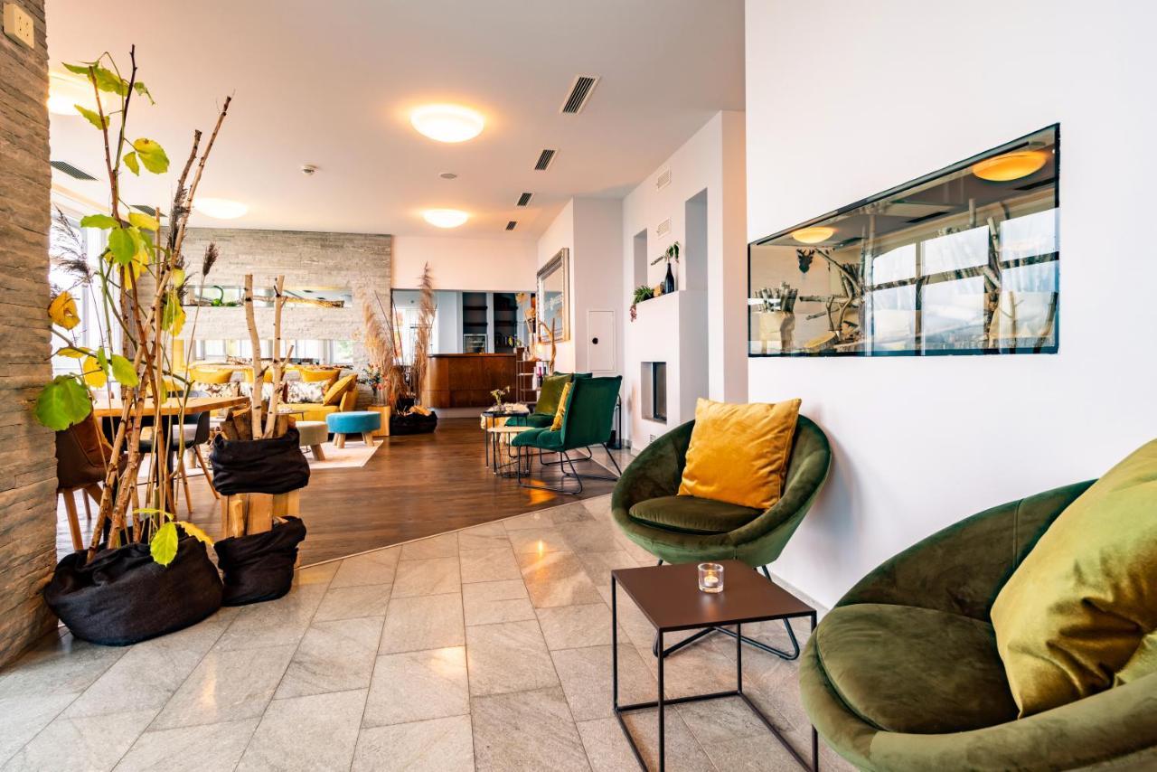 Der Sonnberg Alpinlodges - Apartments Mit Seeblick, Privater Sauna Und Self Check-In زيل أم سي المظهر الخارجي الصورة
