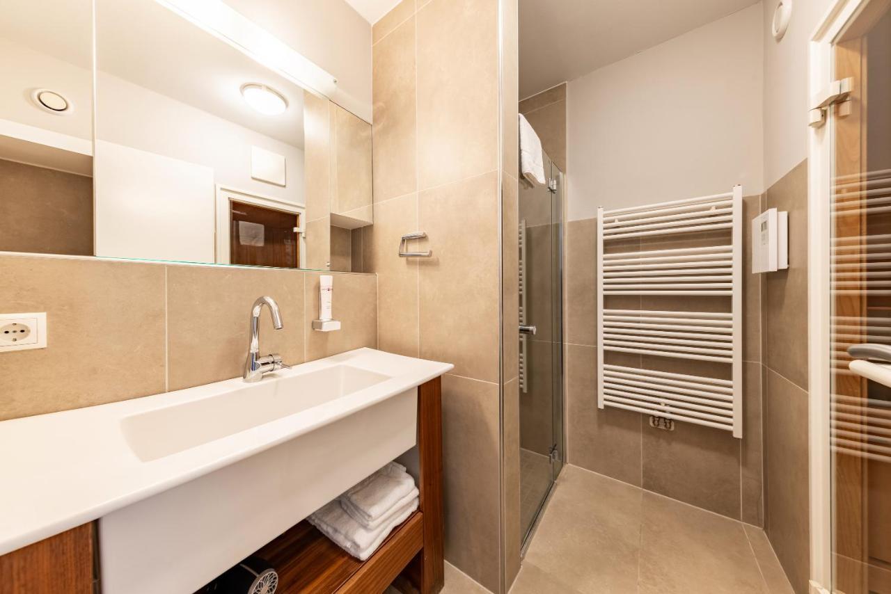 Der Sonnberg Alpinlodges - Apartments Mit Seeblick, Privater Sauna Und Self Check-In زيل أم سي المظهر الخارجي الصورة